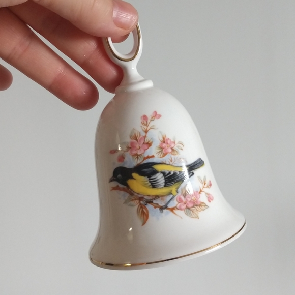 Queen's 🇬🇧 Made in England Decorative Bell 4.5" - Picture 6 of 13